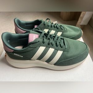 Adidas Women's Run 70s Green/ White/ Pink - -NEW with tags!